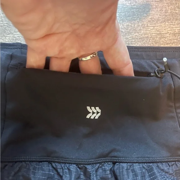 all in motion Women’s Sz S Athletic Shorts - Picture 3 of 4